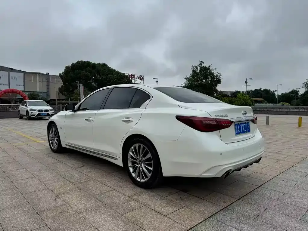 Infiniti Q50L 2021 из CN, фото 8