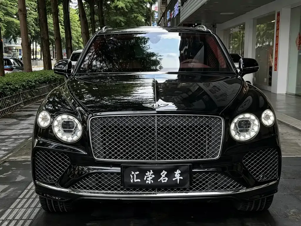 Bentley Bentayga — фото 8