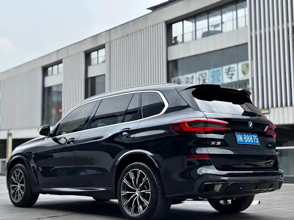 BMW X5 — фото 2