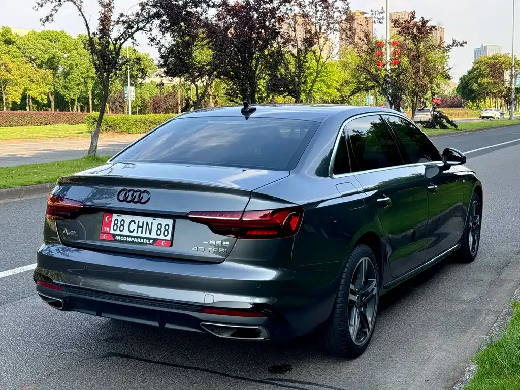 Audi A4L 2023 из CN, фото 5