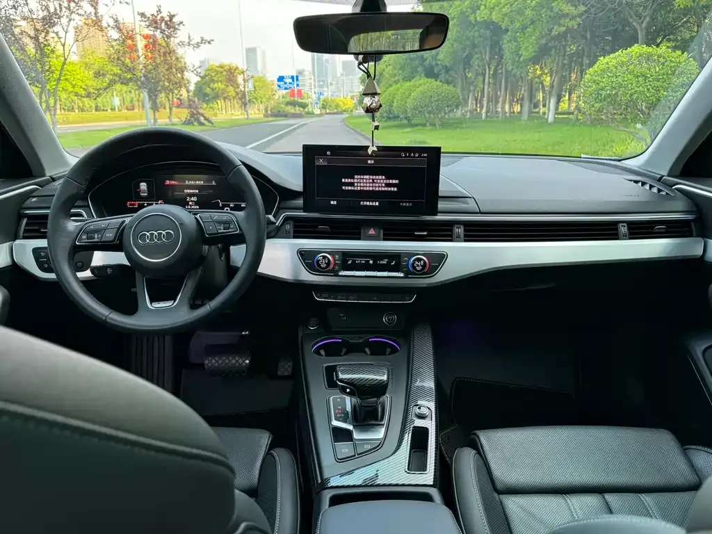 Audi A4L 2023 из CN, фото 4
