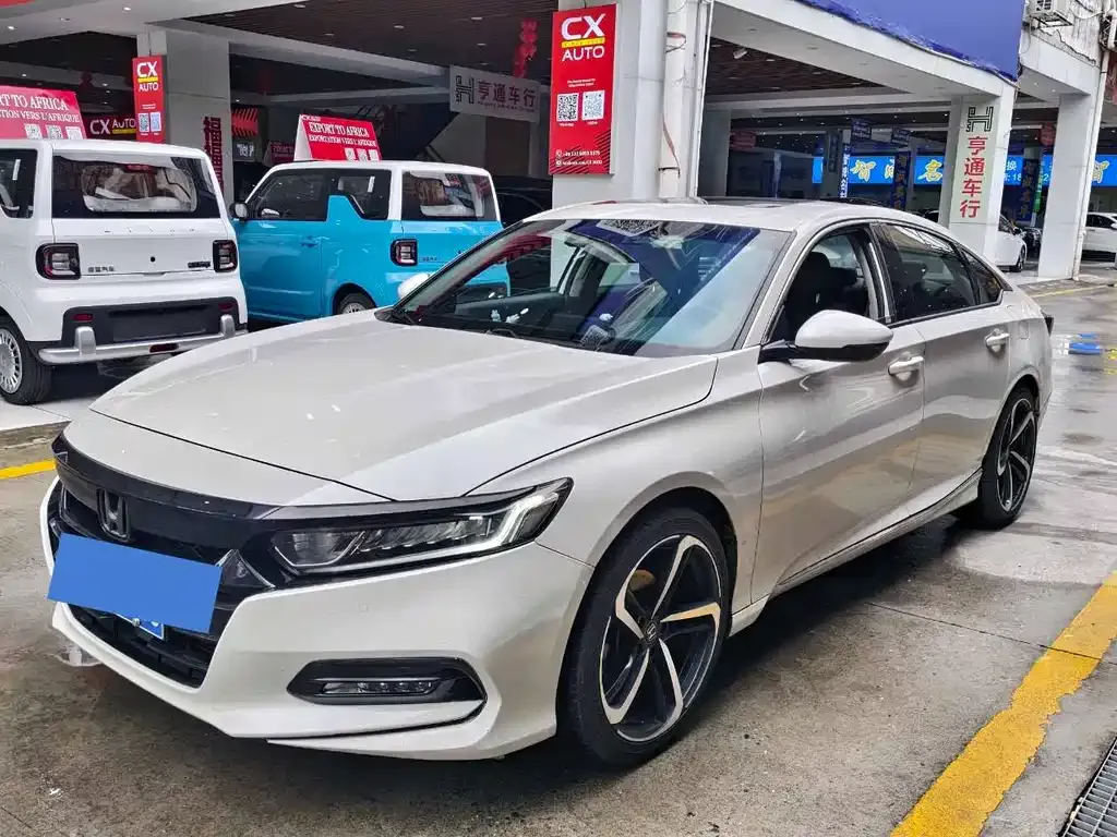 Honda Accord — фото 1
