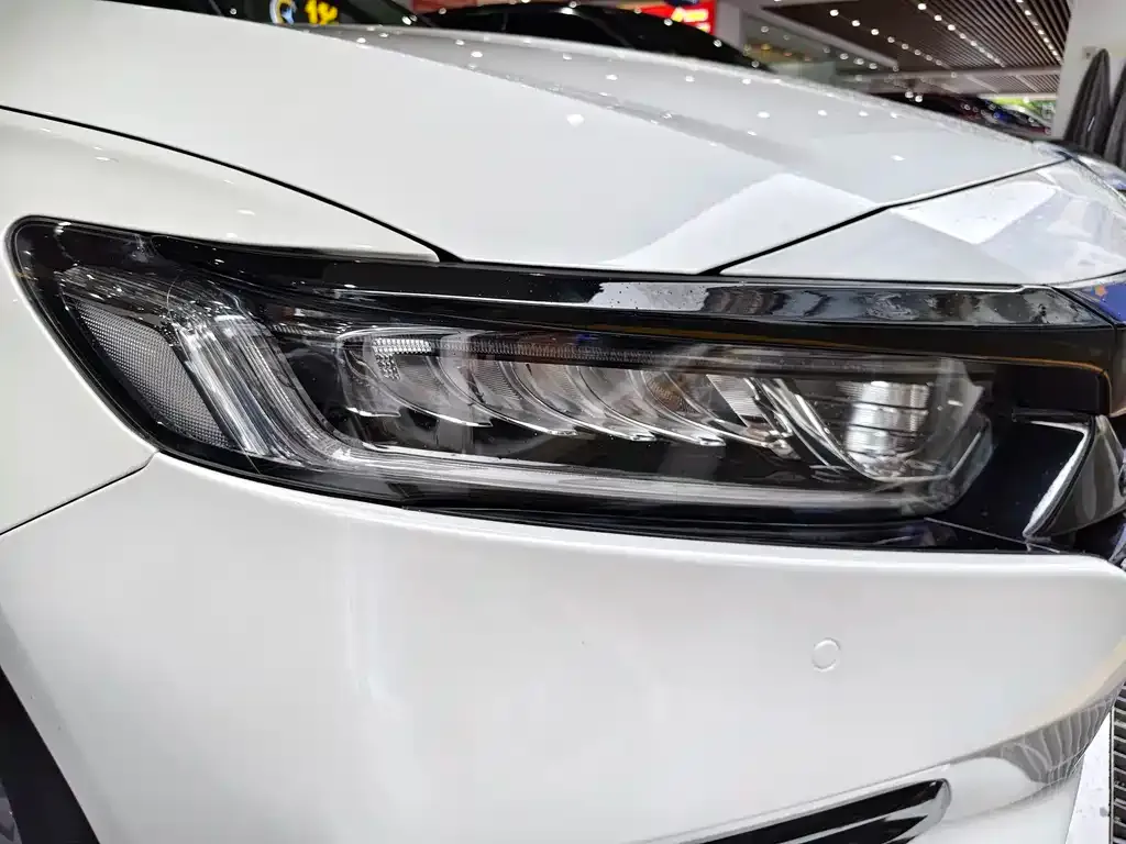 Honda Accord — фото 3