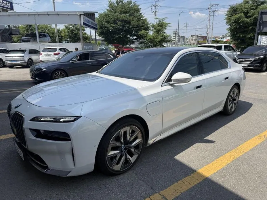 BMW 7-Series 2023 из KR, фото 5