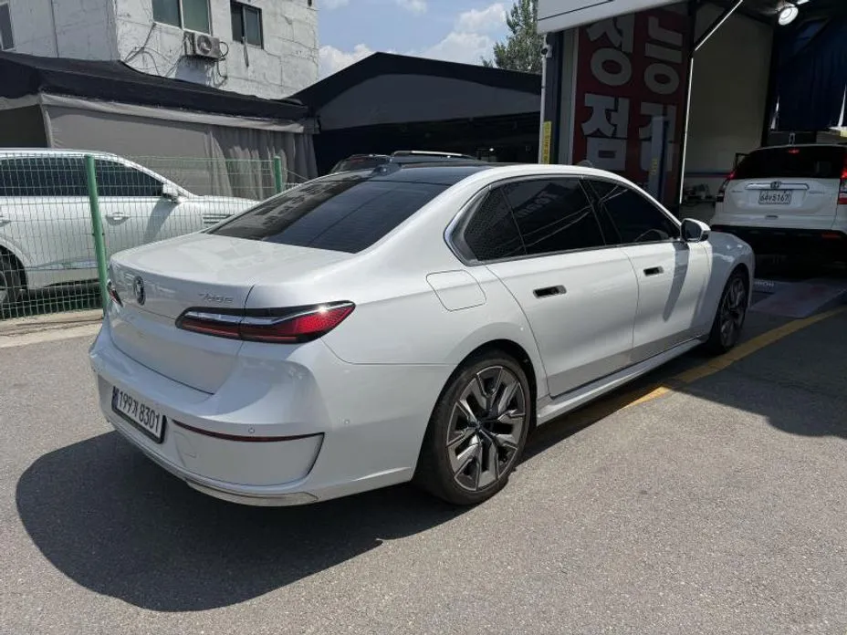 BMW 7-Series 2023 из KR, фото 4