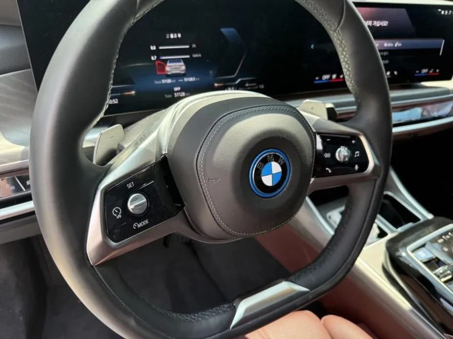 BMW 7-Series 2023 из KR, фото 2