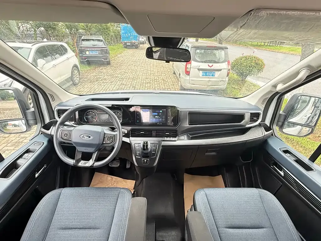 Ford E-Transit 2023 из CN, фото 4