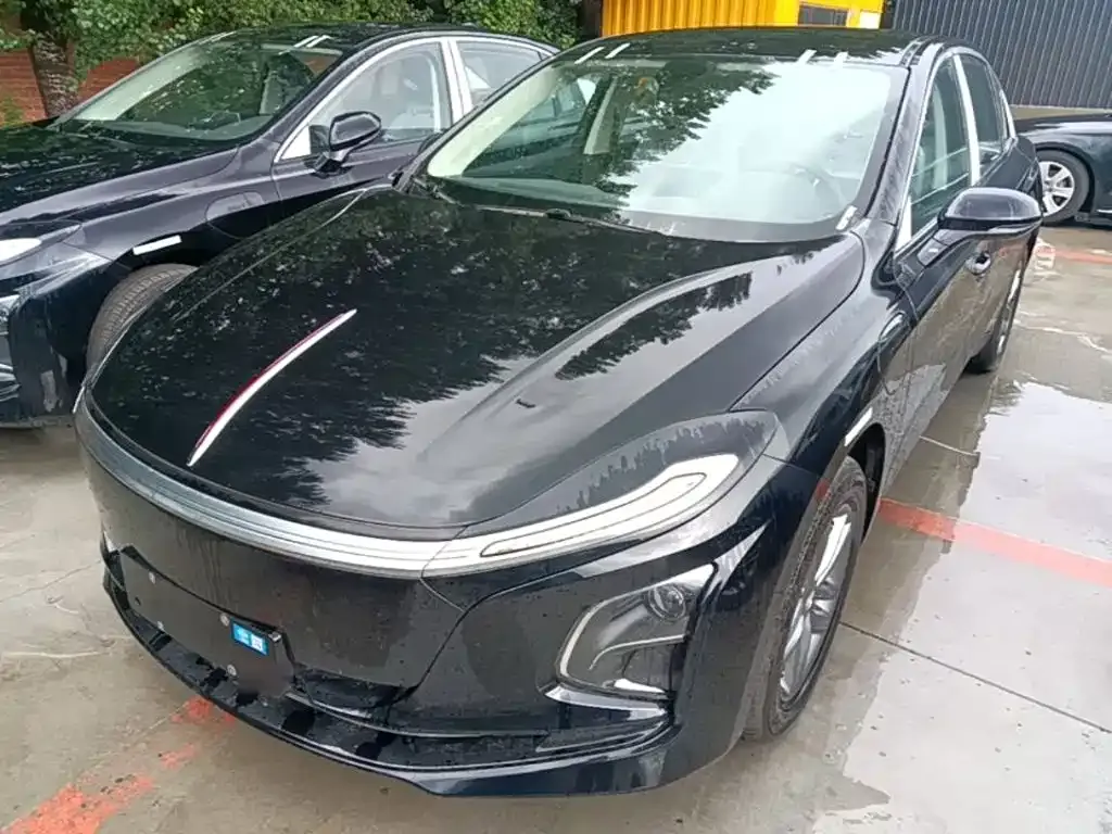Hongqi E-QM5 — фото 7