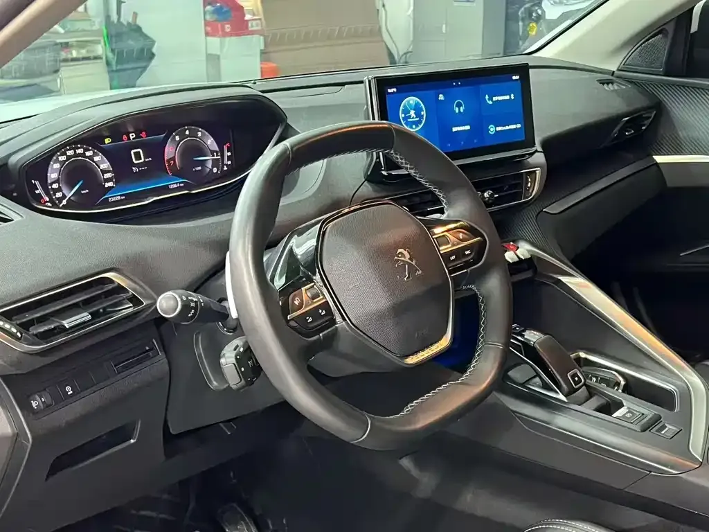 Peugeot 5008 2023 из CN, фото 2