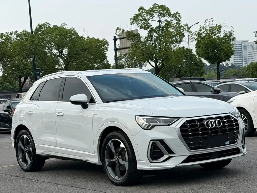 Audi Q3 — фото 6
