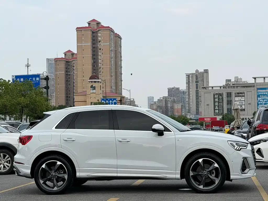 Audi Q3 — фото 5