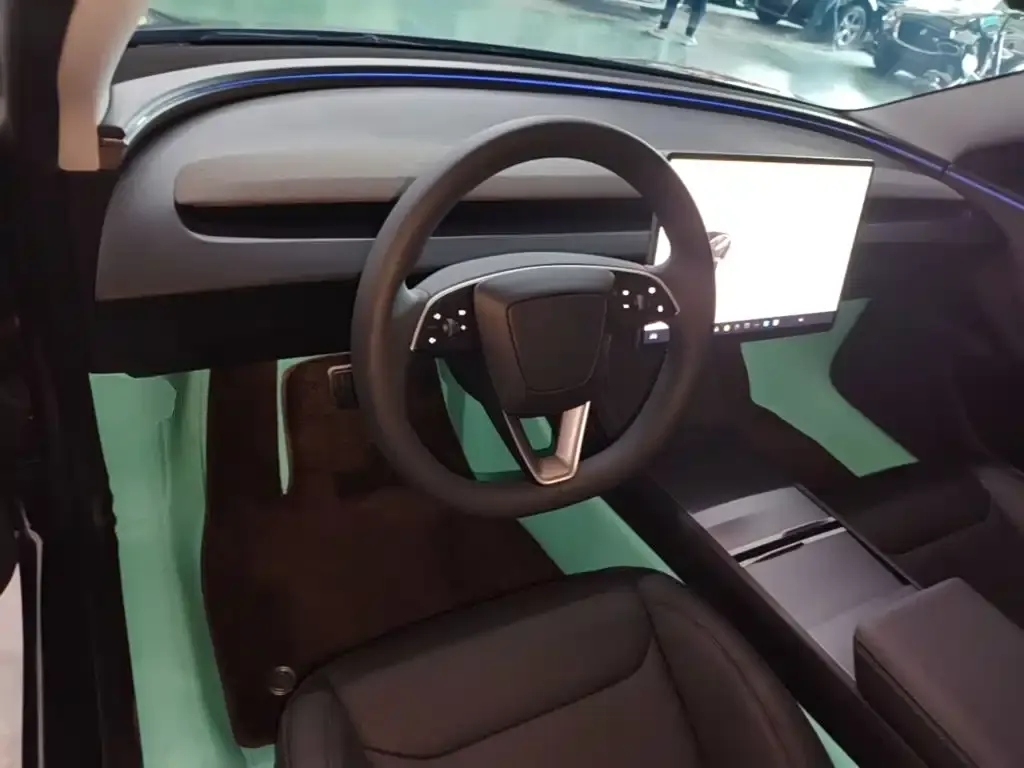 Tesla Model 3 — фото 2