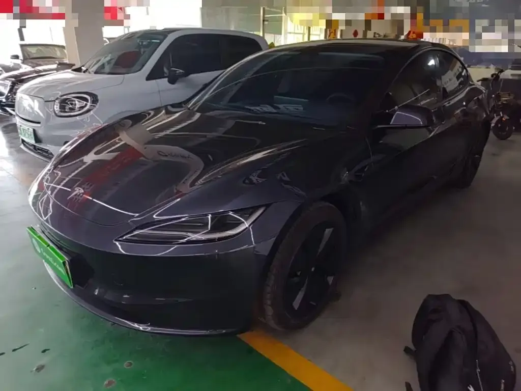 Tesla Model 3 — фото 10