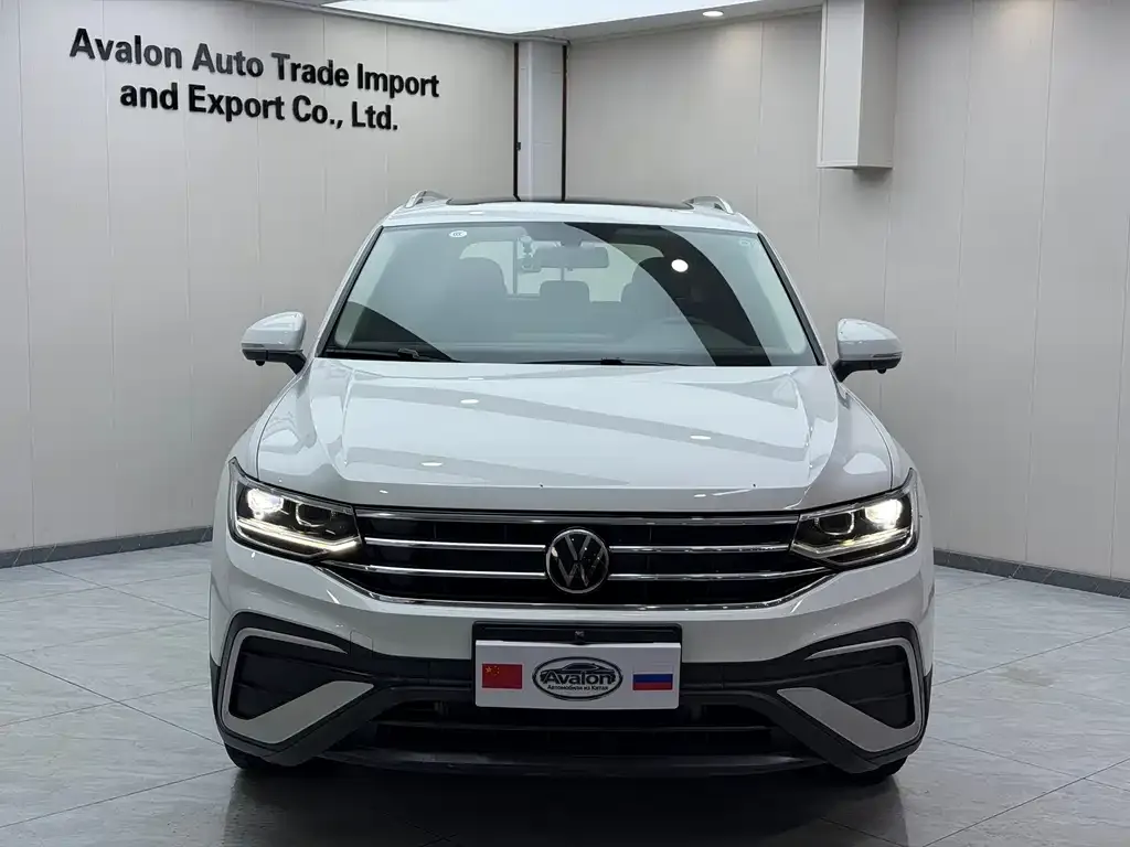 Volkswagen Tiguan L — фото 3