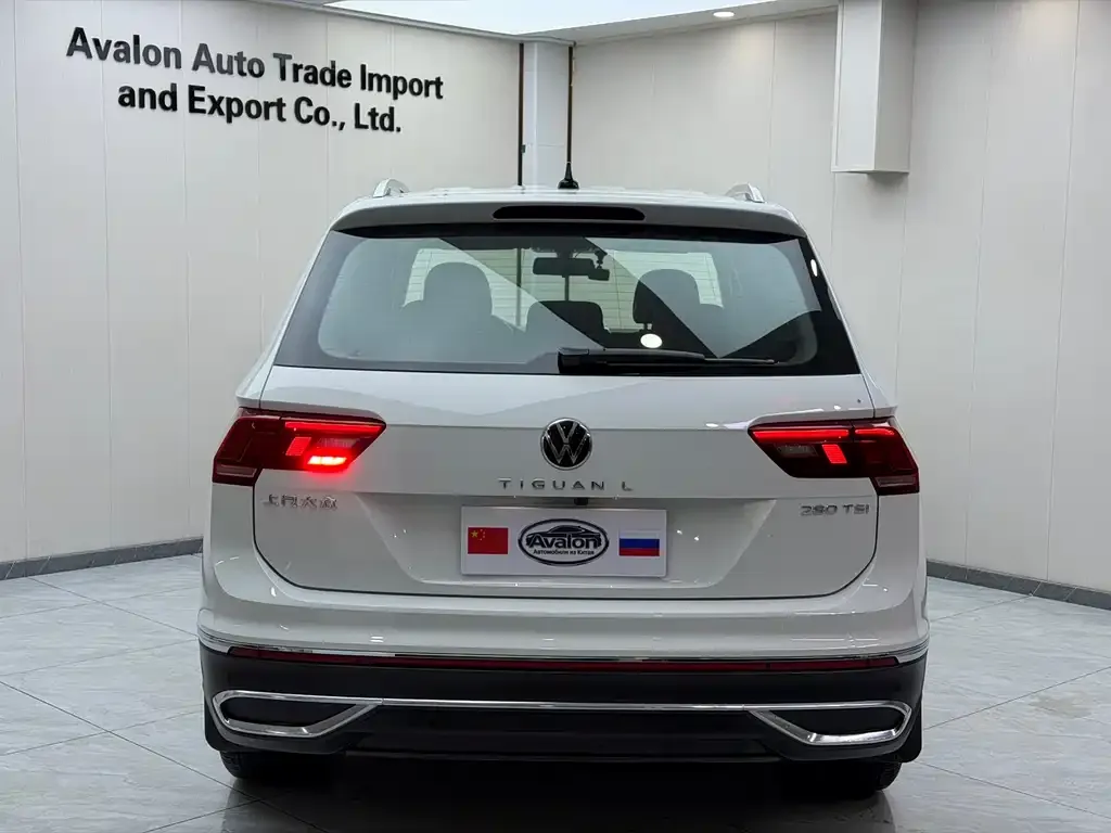 Volkswagen Tiguan L — фото 2