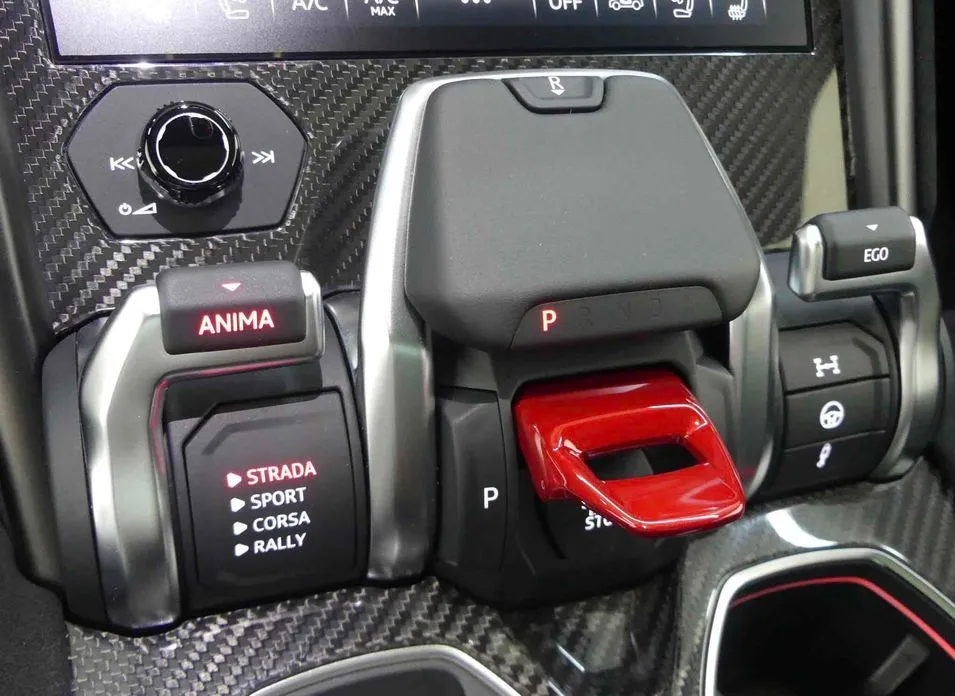 Lamborghini Urus 2024 из KR, фото 8