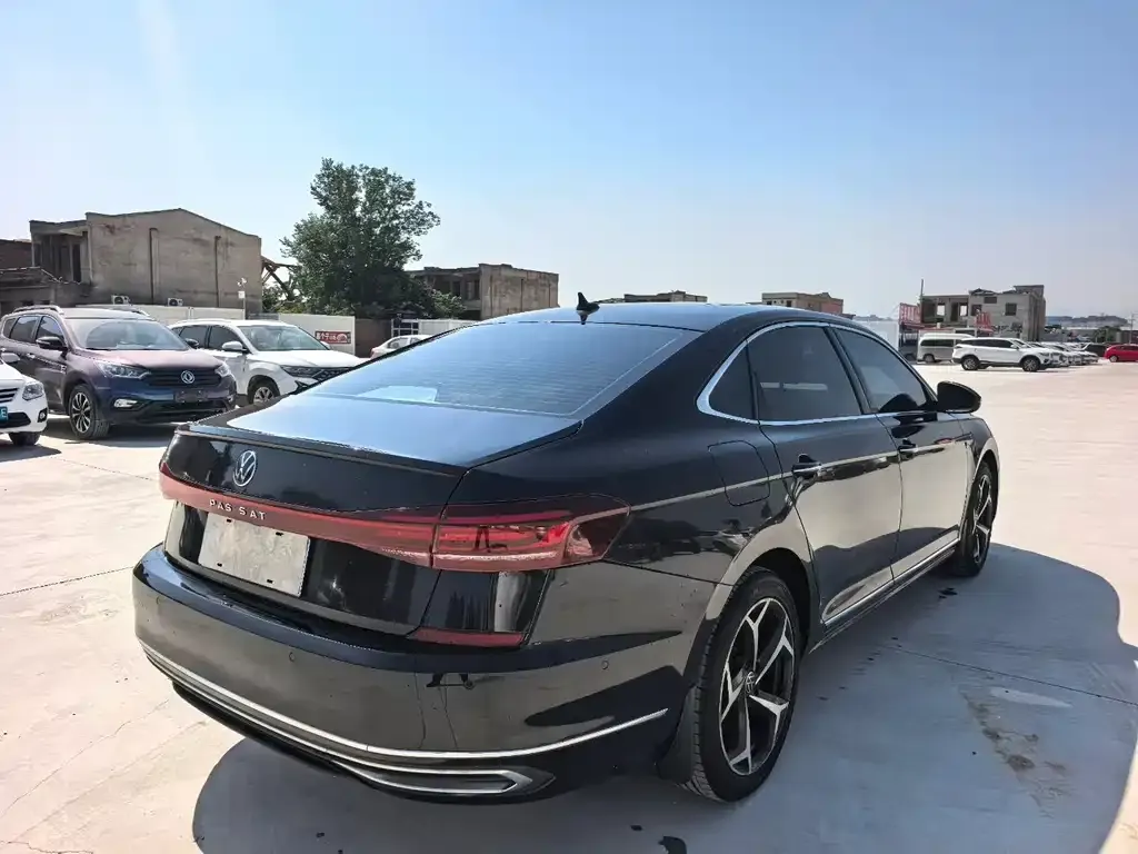 Volkswagen Passat — фото 4
