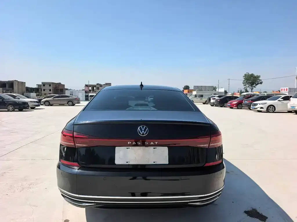Volkswagen Passat — фото 2