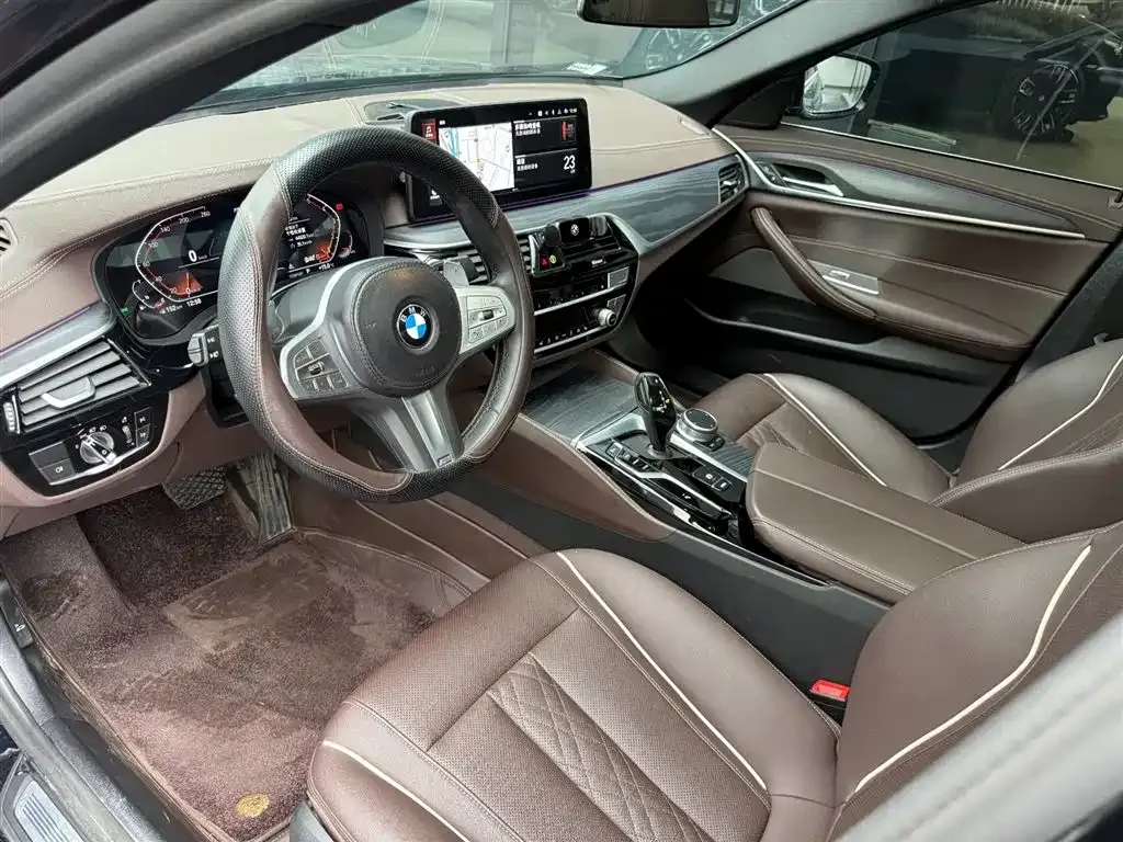 BMW 5 Series — фото 4