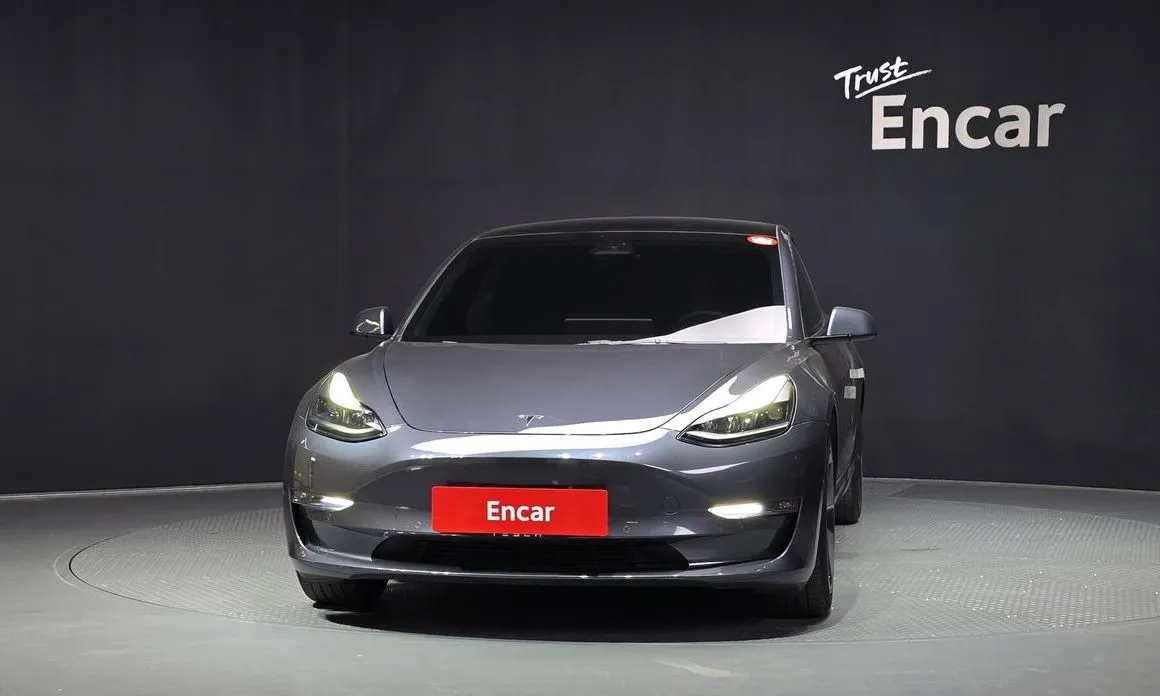 Tesla Model 3 — фото 2
