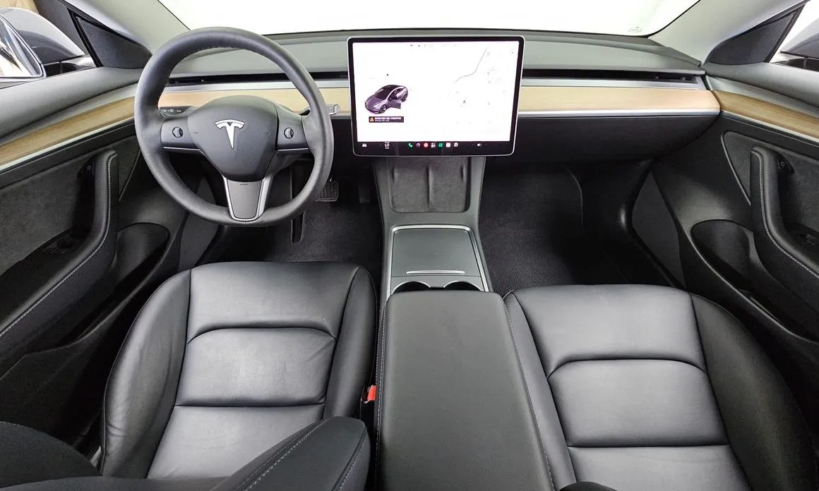 Tesla Model 3 — фото 6