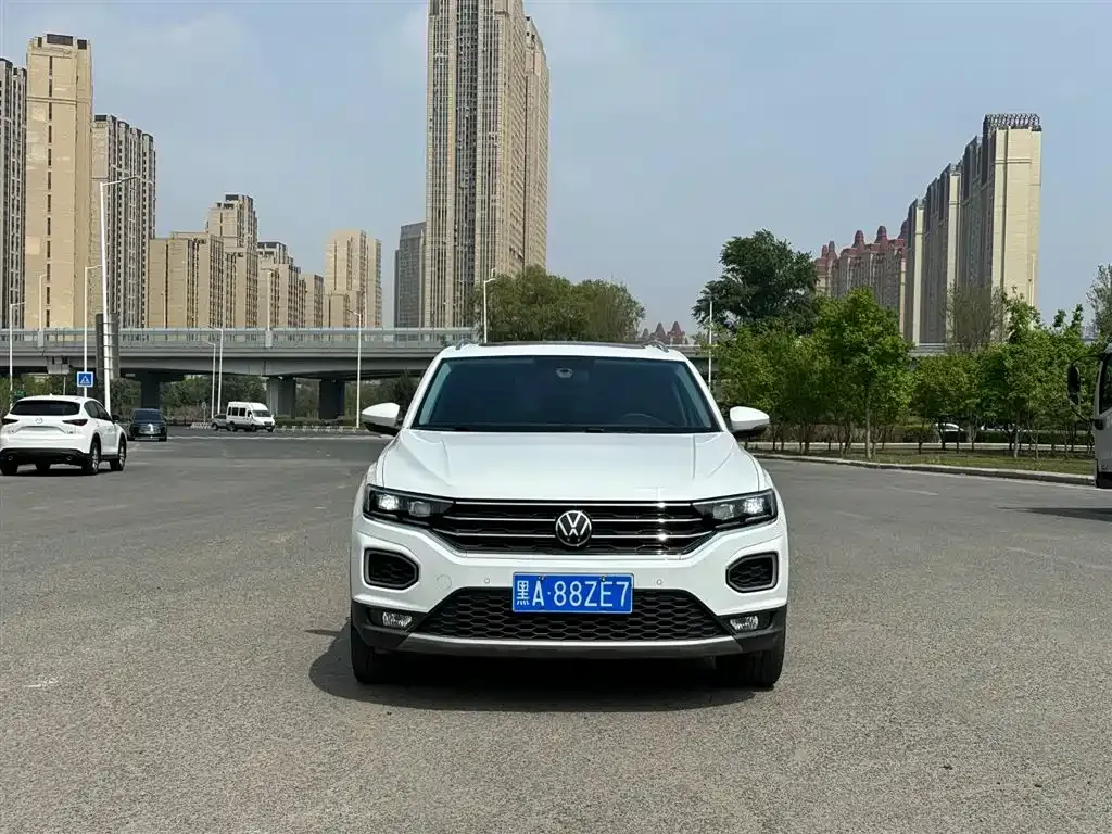 Volkswagen T-Roc — фото 7