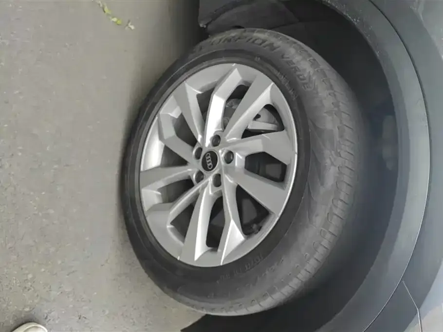 Audi Q5L 2022 из CN, фото 2