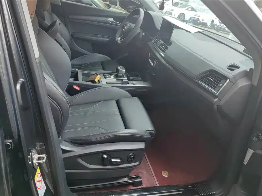 Audi Q5L 2022 из CN, фото 3