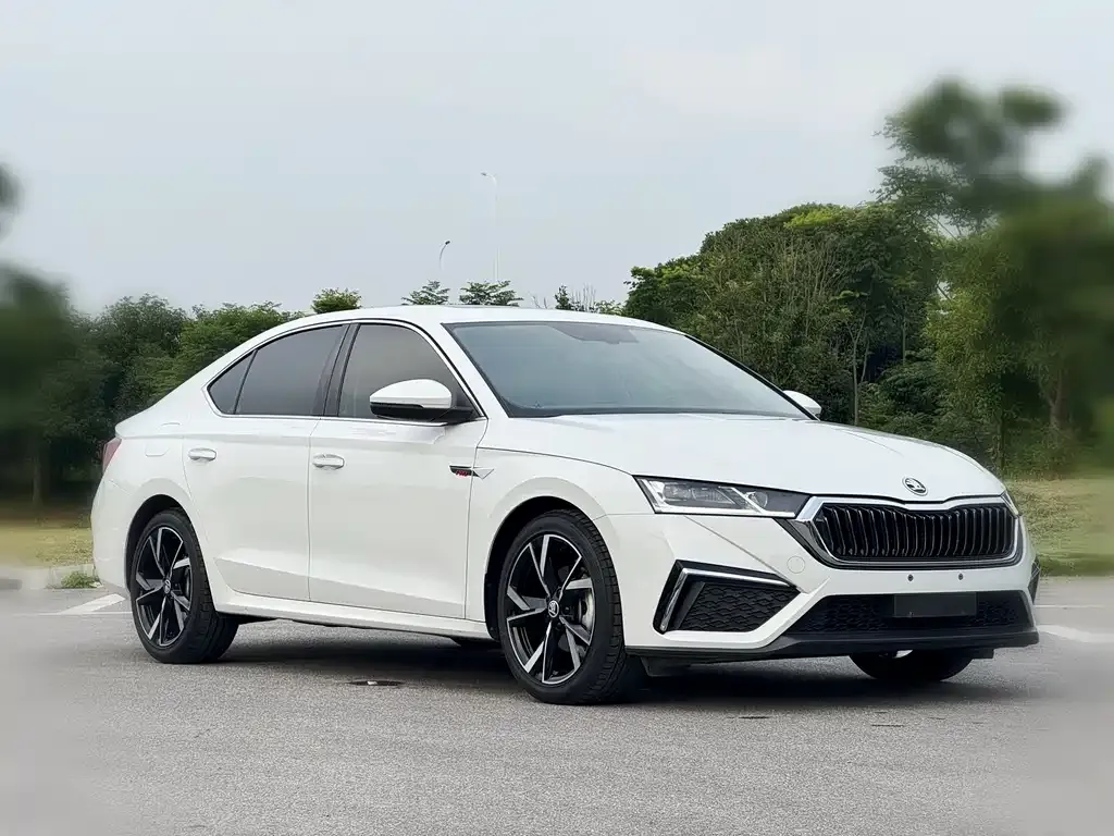 Skoda Octavia — фото 4