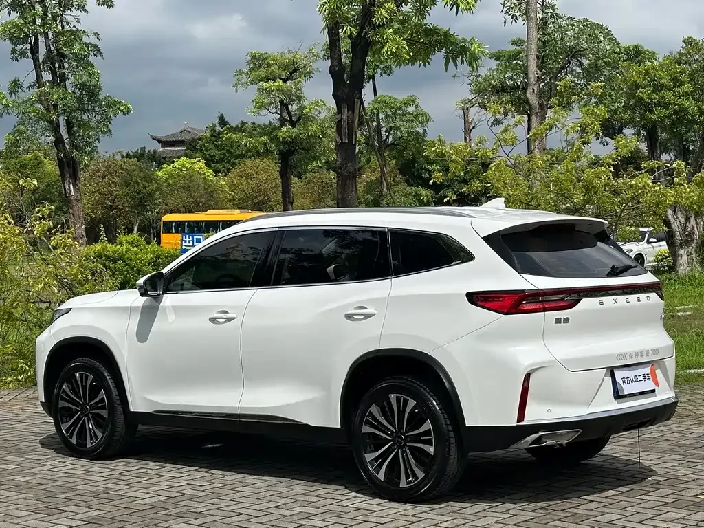 Exeed Lingyun 2024 из CN, фото 10