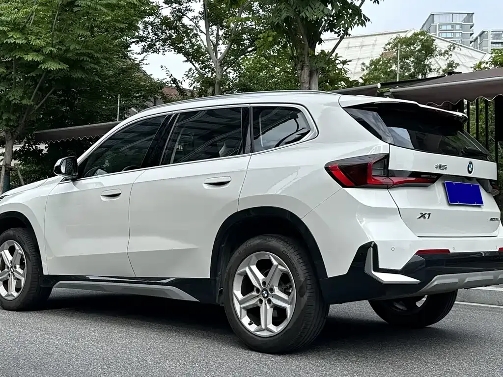 BMW X1 — фото 10