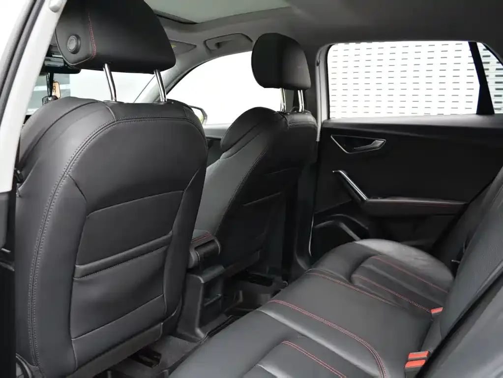 Audi Q2L 2022 из CN, фото 2