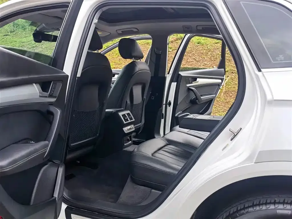 Audi Q5L 2021 из CN, фото 3