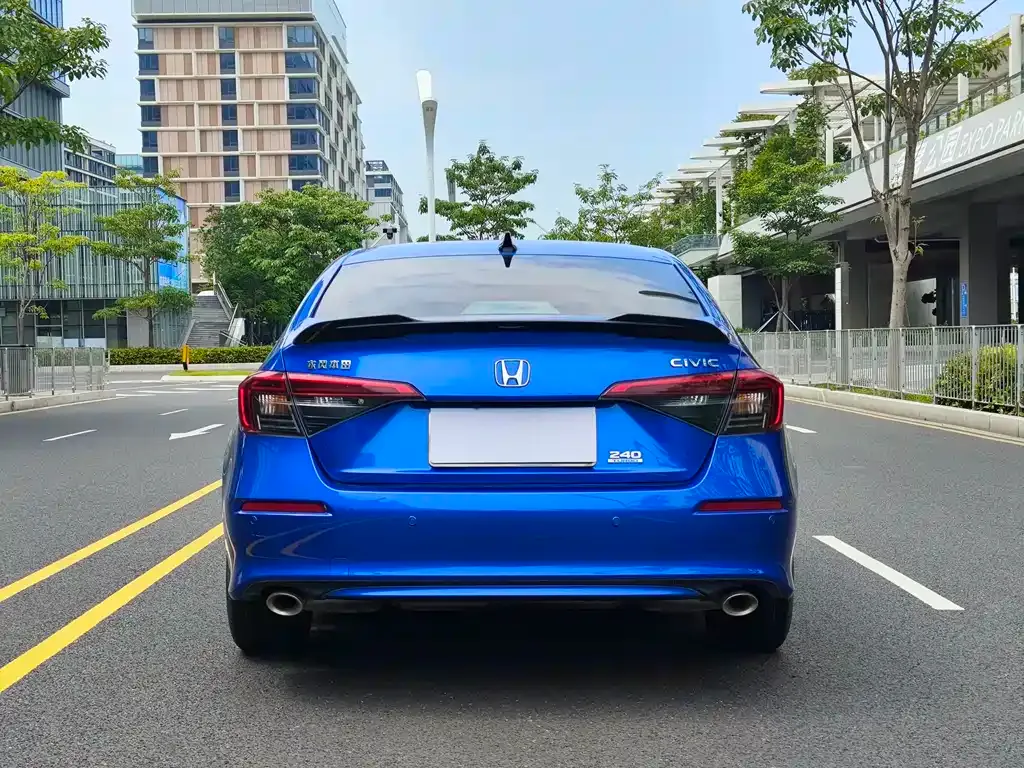 Honda Civic — фото 10