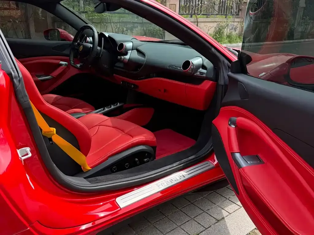 Ferrari F8 — фото 2