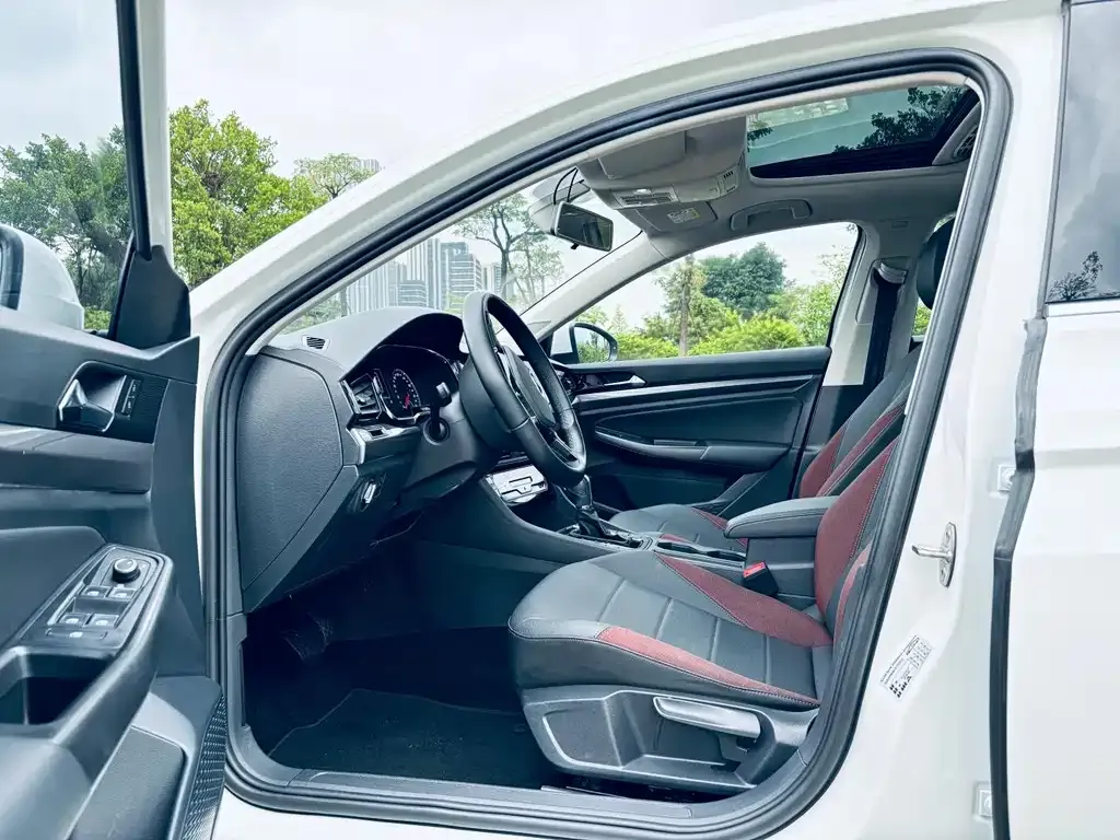 Volkswagen Bora 2022 из CN, фото 4