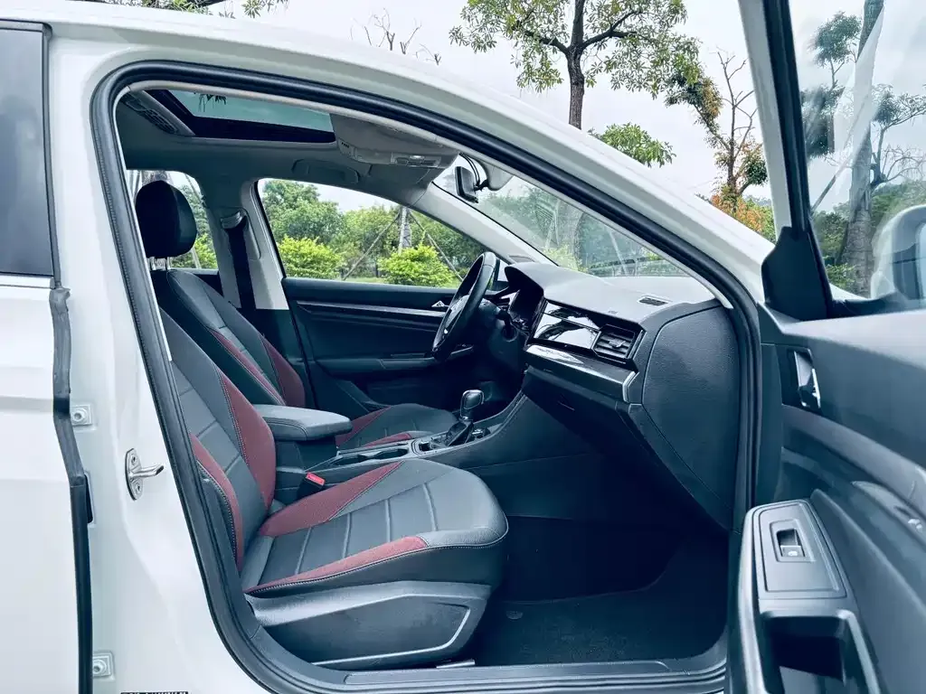 Volkswagen Bora 2022 из CN, фото 7