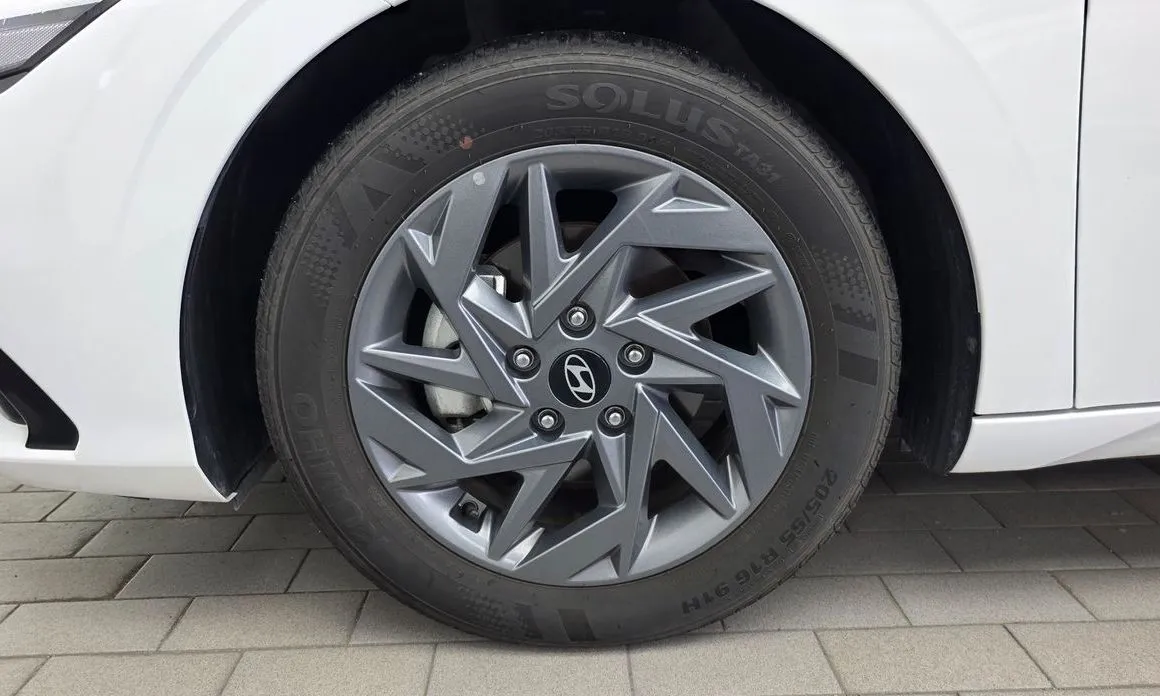 Hyundai AVANTE — фото 2