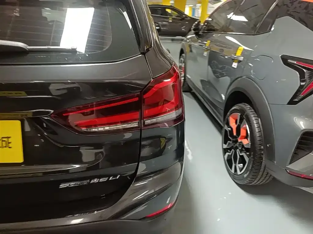 BMW X1 — фото 10