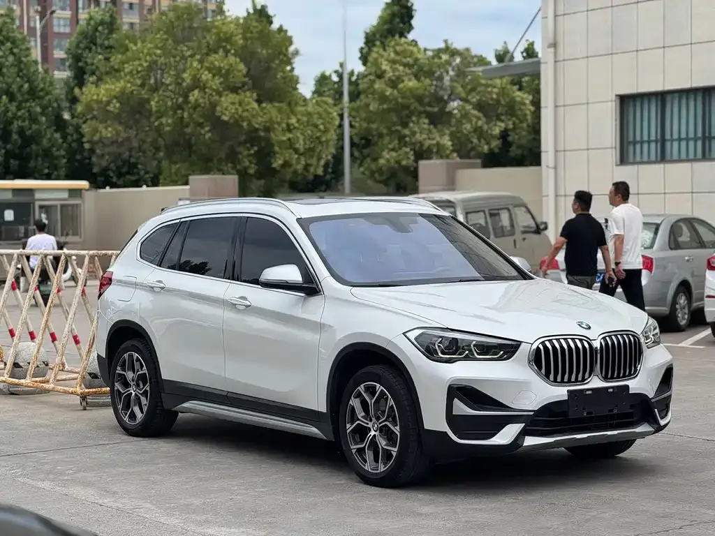 BMW X1 — фото 5
