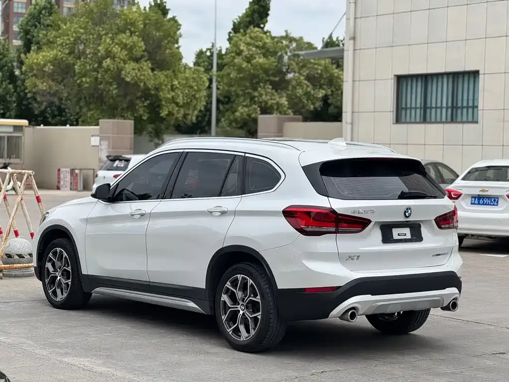 BMW X1 — фото 6