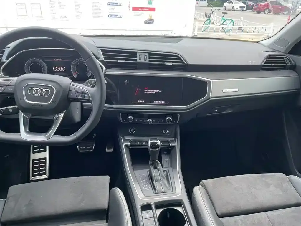 Audi Q3 — фото 4