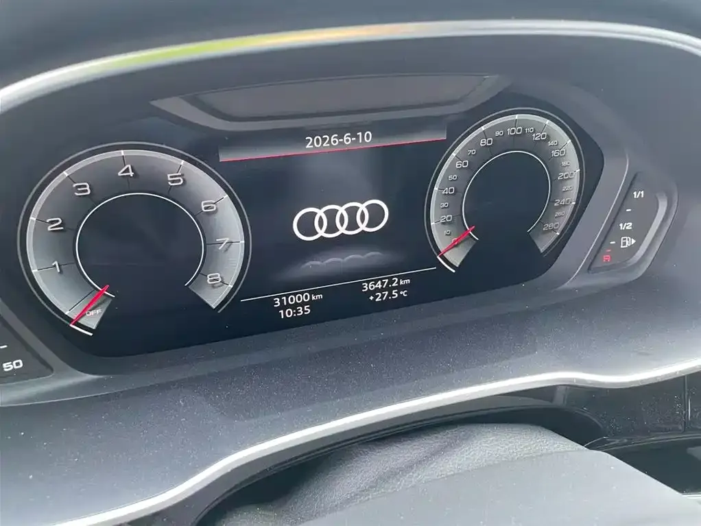 Audi Q3 — фото 6