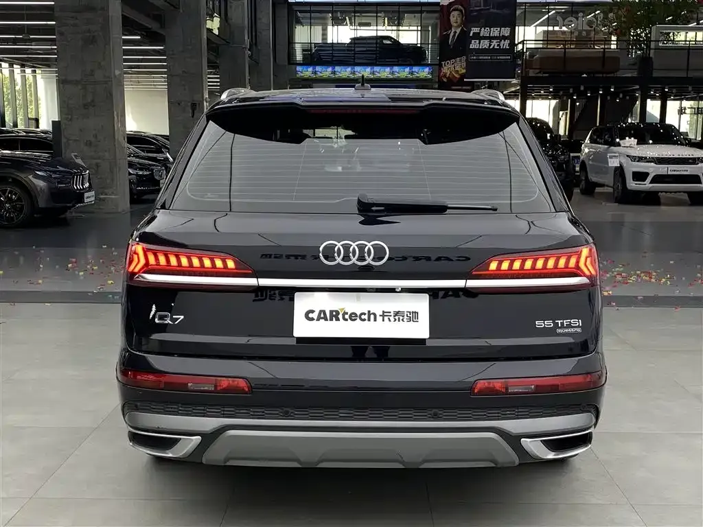 Audi Q7 — фото 7
