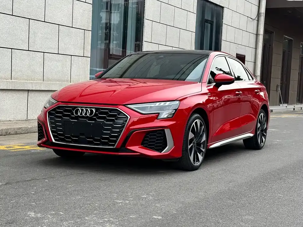 Audi A3 — фото 1