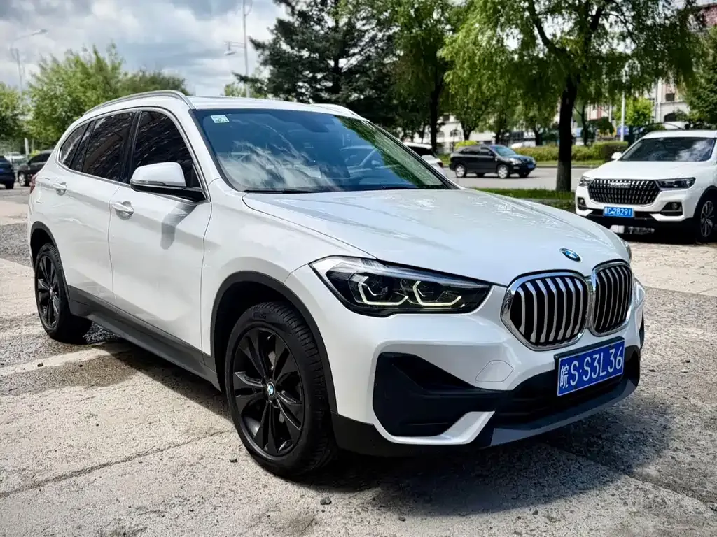 BMW X1 — фото 9