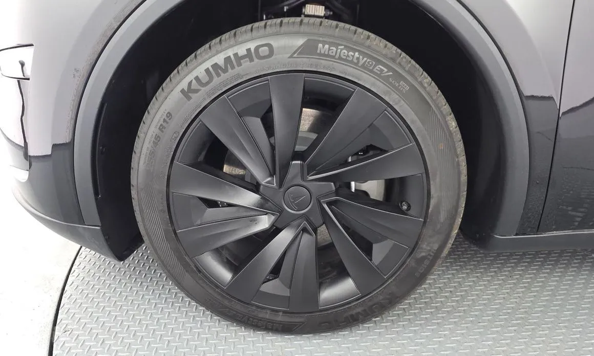 Tesla Model Y 2025 из KR, фото 7