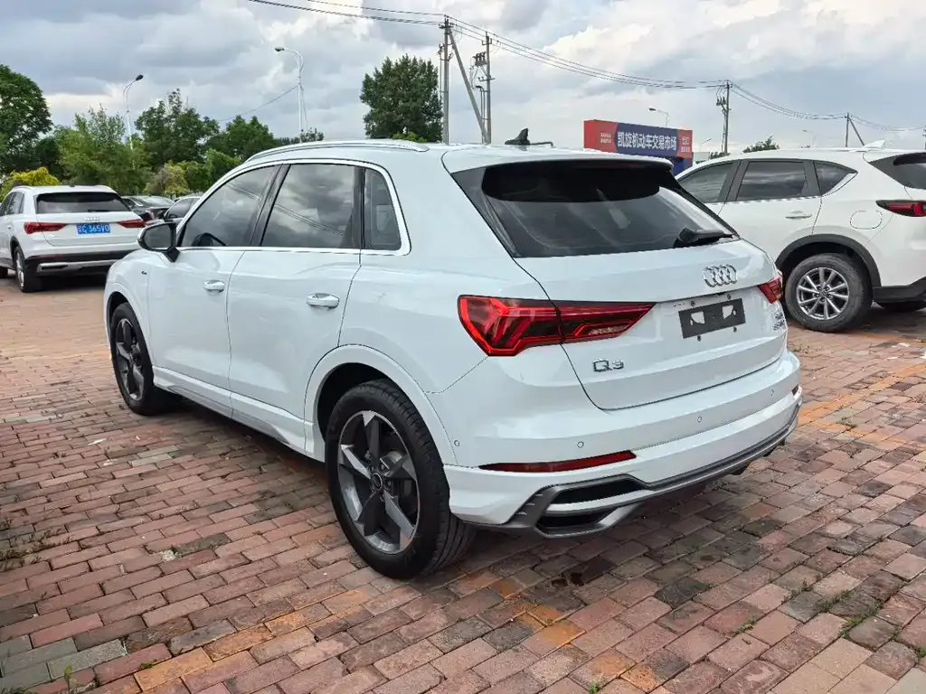 Audi Q3 — фото 9