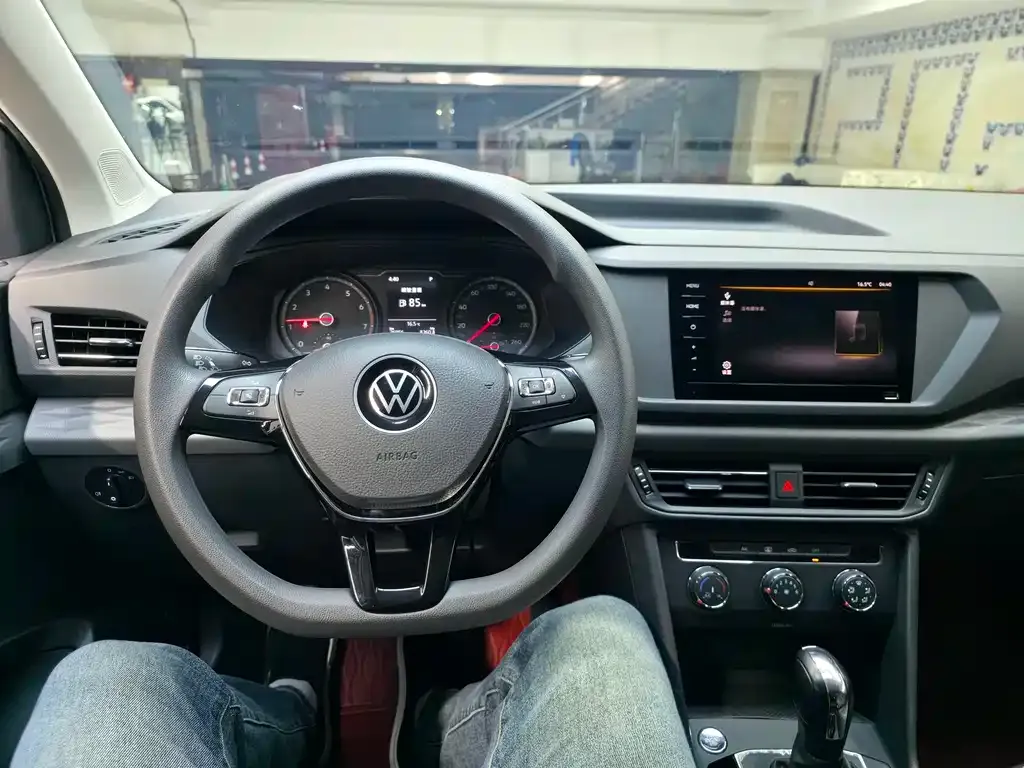 Volkswagen Tharu — фото 10