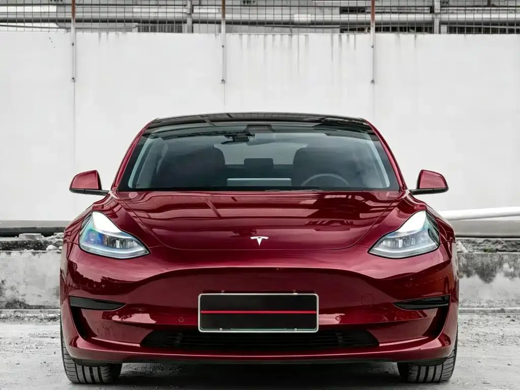 Tesla Model 3 — фото 6